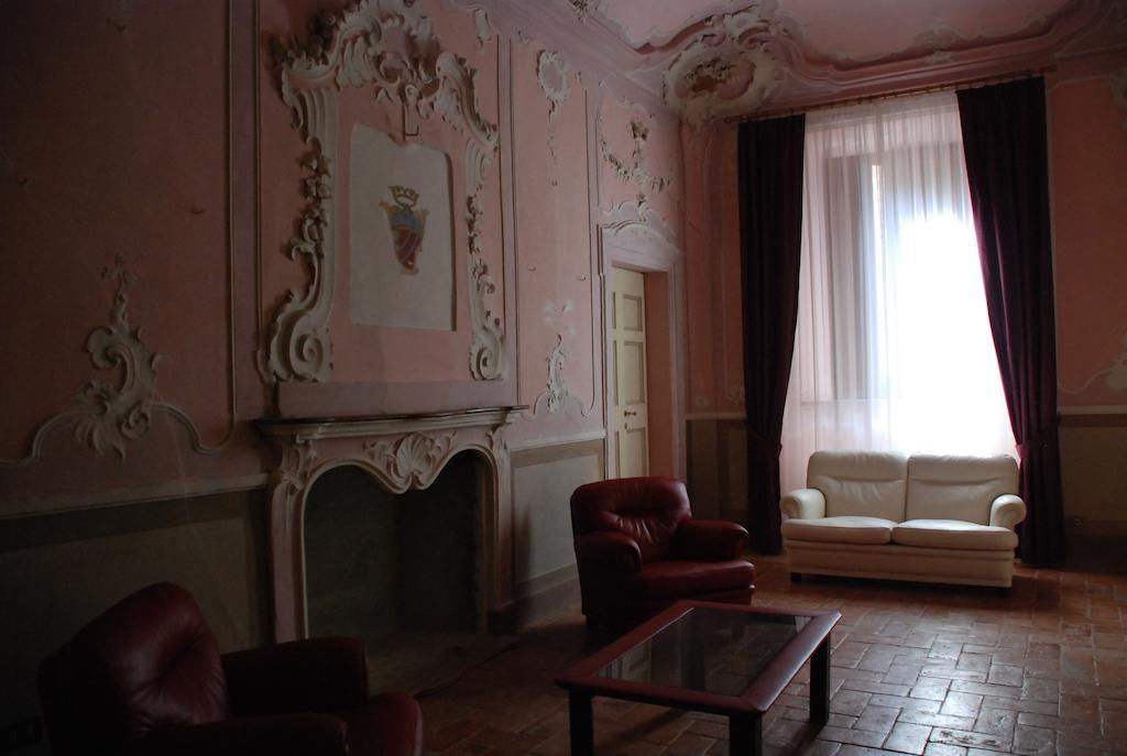 Belforte del Chienti Palazzo Bonfranceschi Bed & Breakfast エクステリア 写真